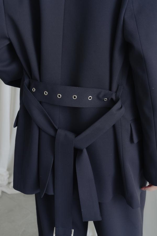 附腰帶時髦西裝外套(黑) 