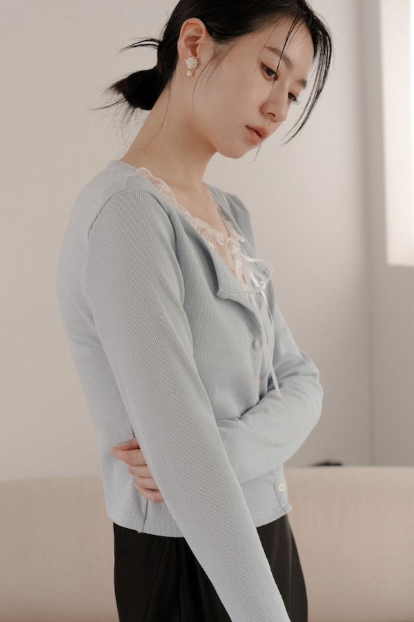 假兩件蕾絲長袖上衣(淺藍) 