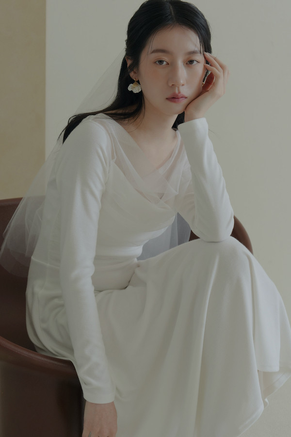 垂領抓褶網紗長洋裝(白) 