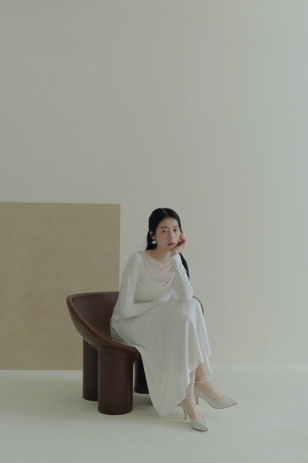 垂領抓褶網紗長洋裝(白) 