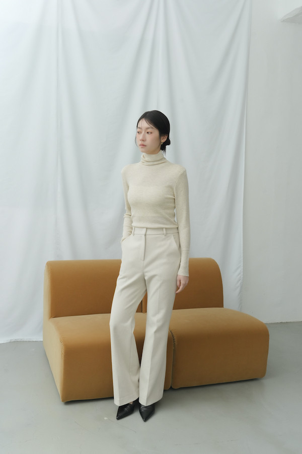小喇叭羊毛修身長褲(米白) 