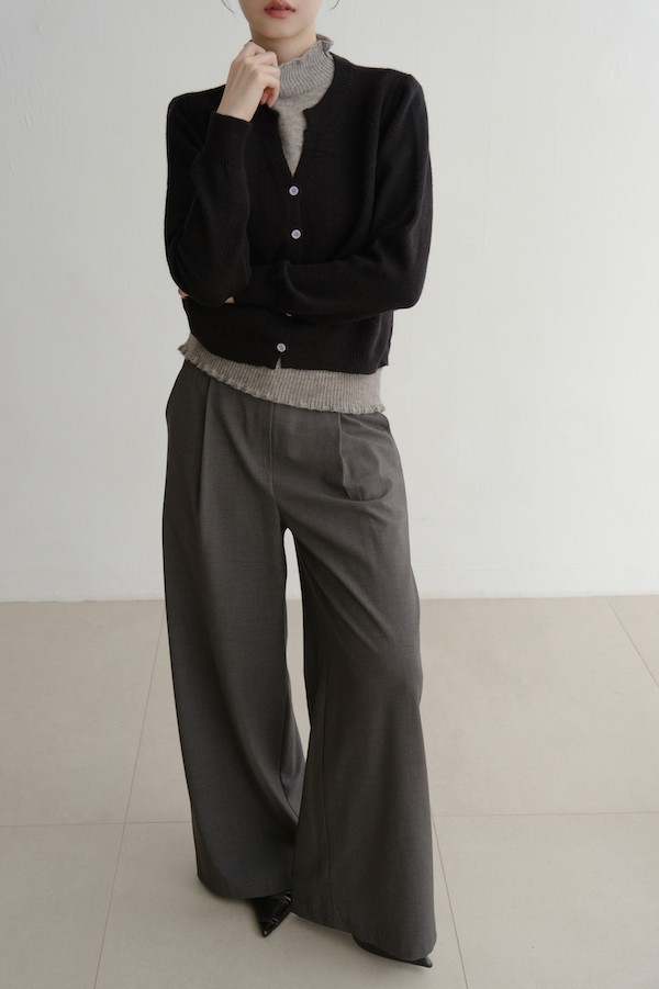 假兩件式木耳邊針織上衣(灰黑) 