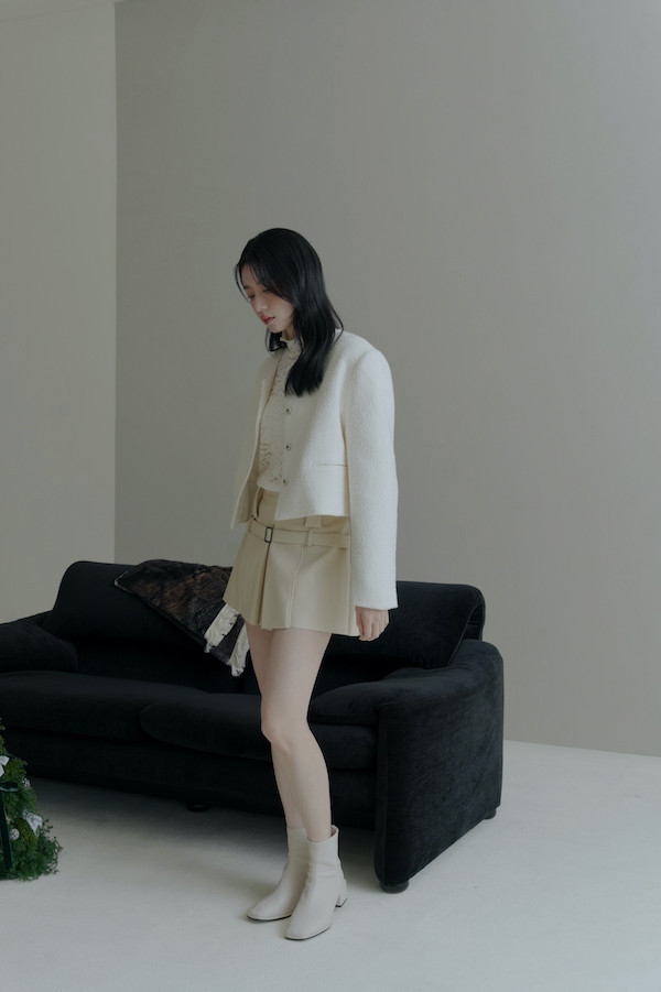 簡約圓釦小香風外套(米白) 