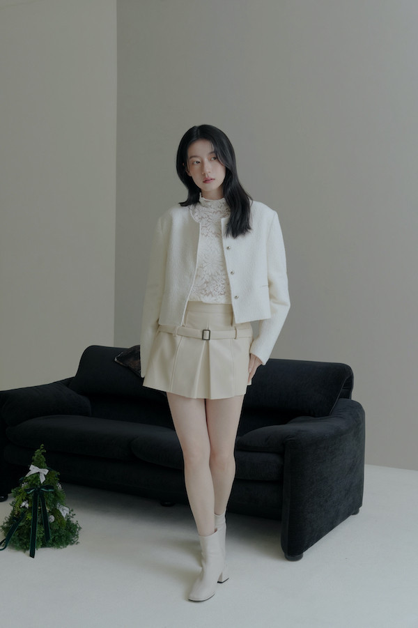 法式蕾絲花朵袖上衣(白) 