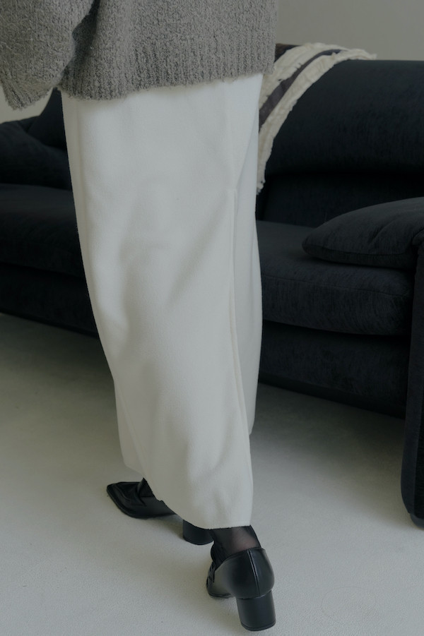 簡約後開衩保暖長裙(白) 