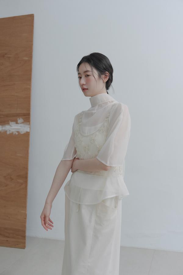 菱形花亮片珠繡背心(米白) 