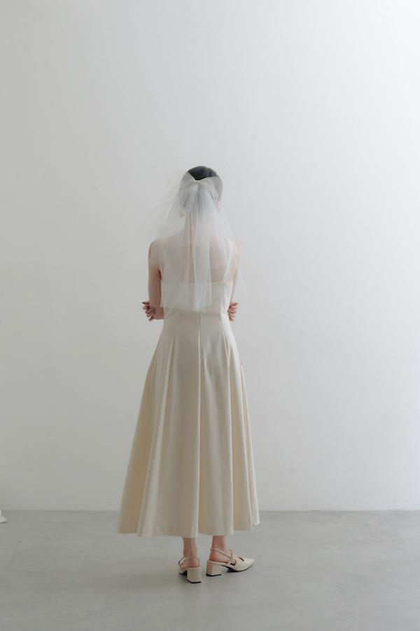 微方領赫本收腰長洋裝(米) 