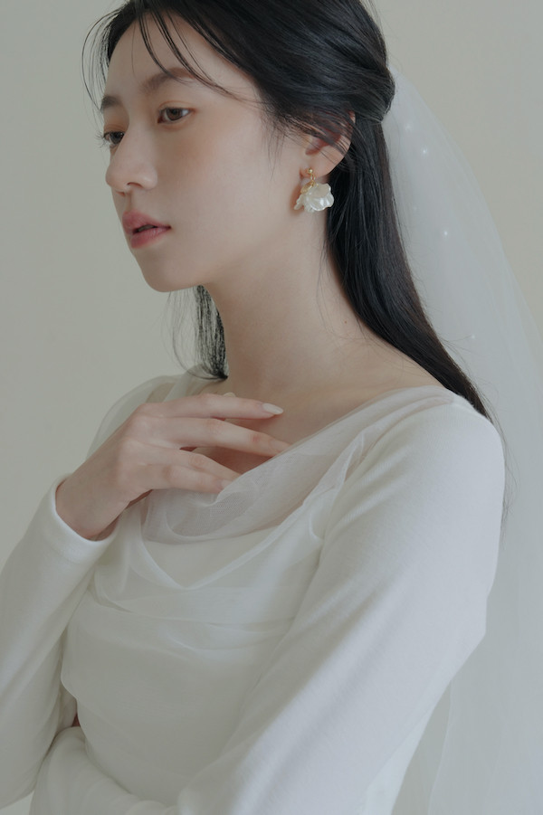 垂領抓褶網紗長洋裝(白) 