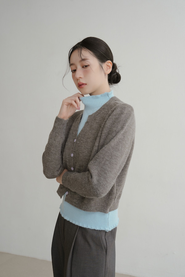 假兩件式木耳邊針織上衣(藍灰) 