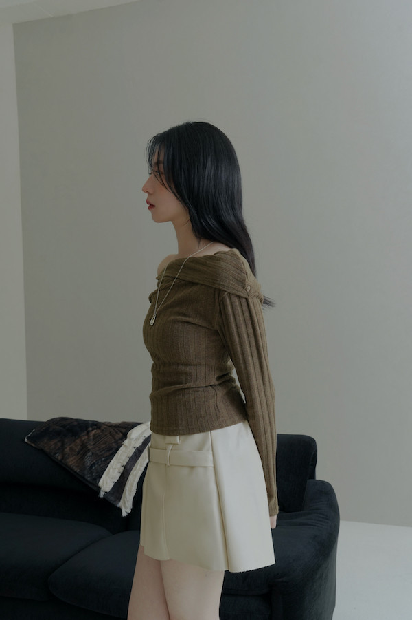 不規則卡肩坑條紋上衣(棕) 