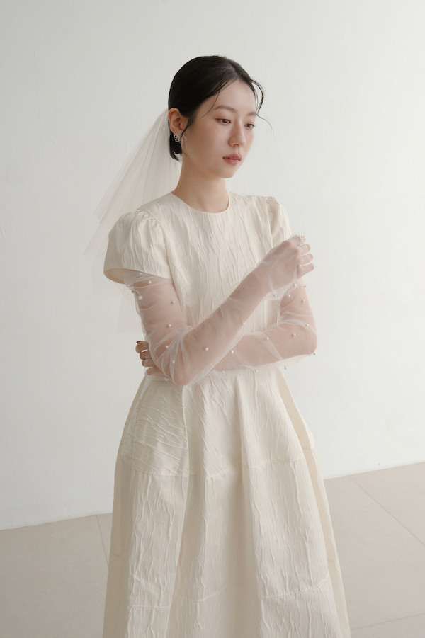 水波紋理立體剪裁洋裝(白) 