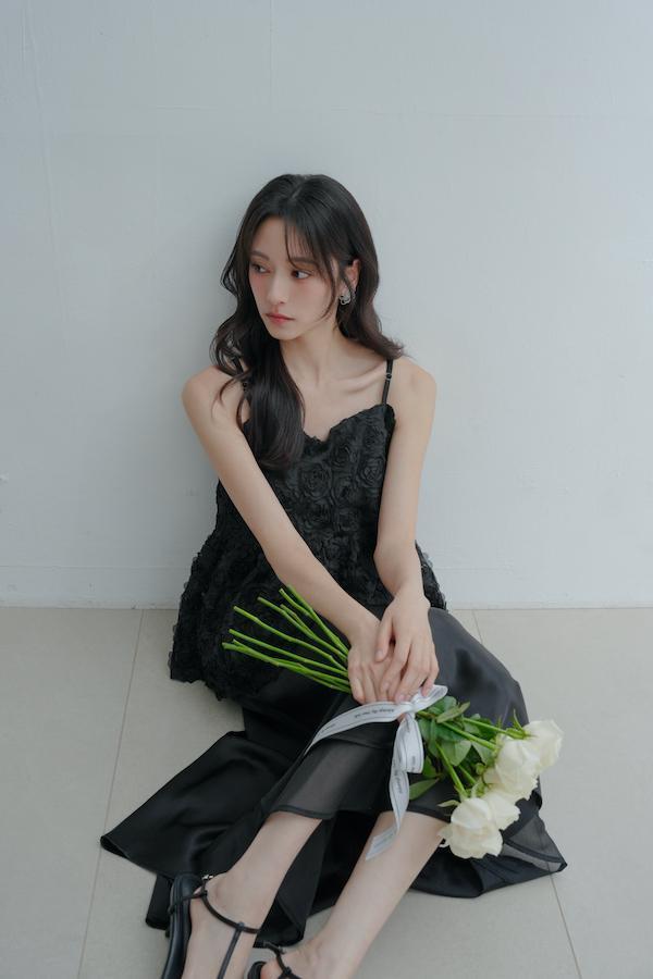 下襬透紗光澤感緞面裙(黑) 