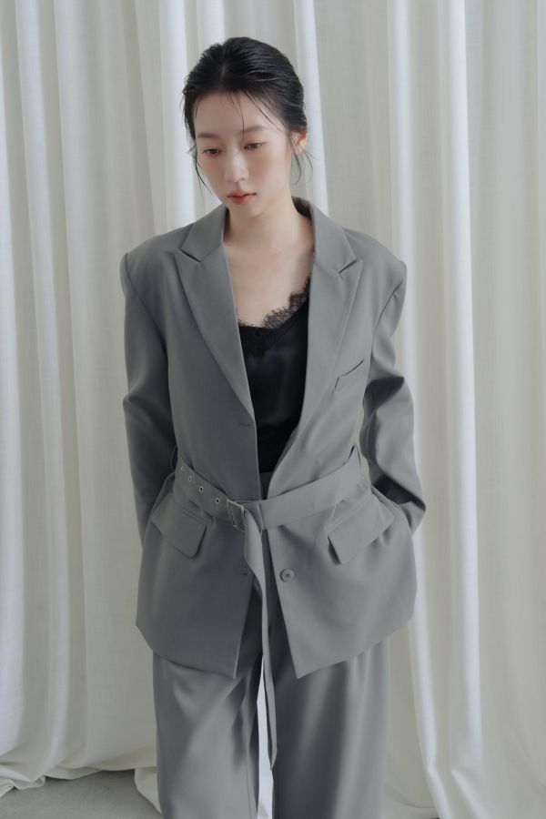 可調肩帶蕾絲緞面背心(黑) 