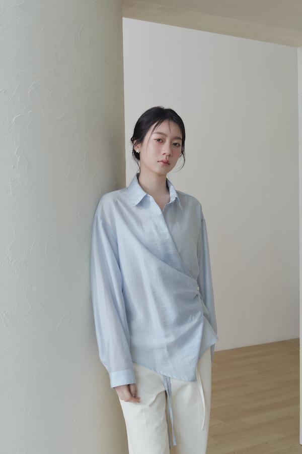快閃-垂墜側邊釦剪裁襯衫(藍) 