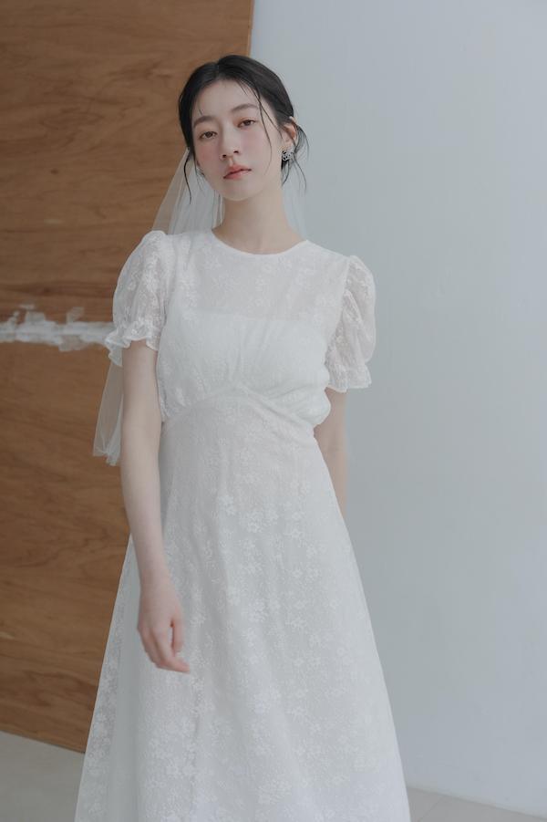 春日小花刺繡長洋裝(白) 