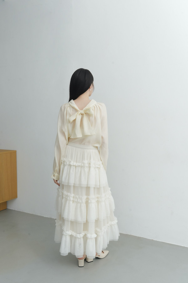 扭轉綁帶天絲上衣(米白) 