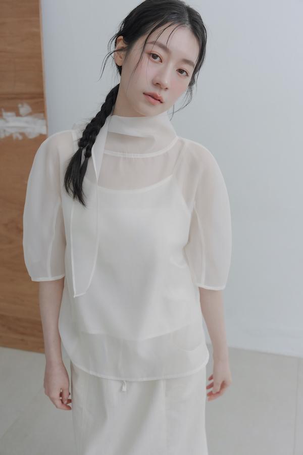 透肌彎弧袖韓系上衣(白) 