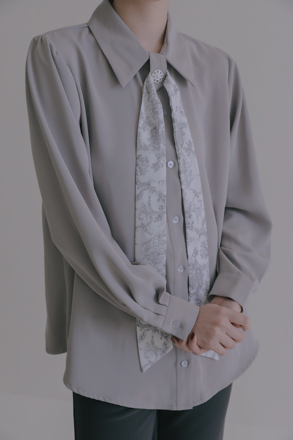 【SALE】印花領巾設計襯衫(灰) 
