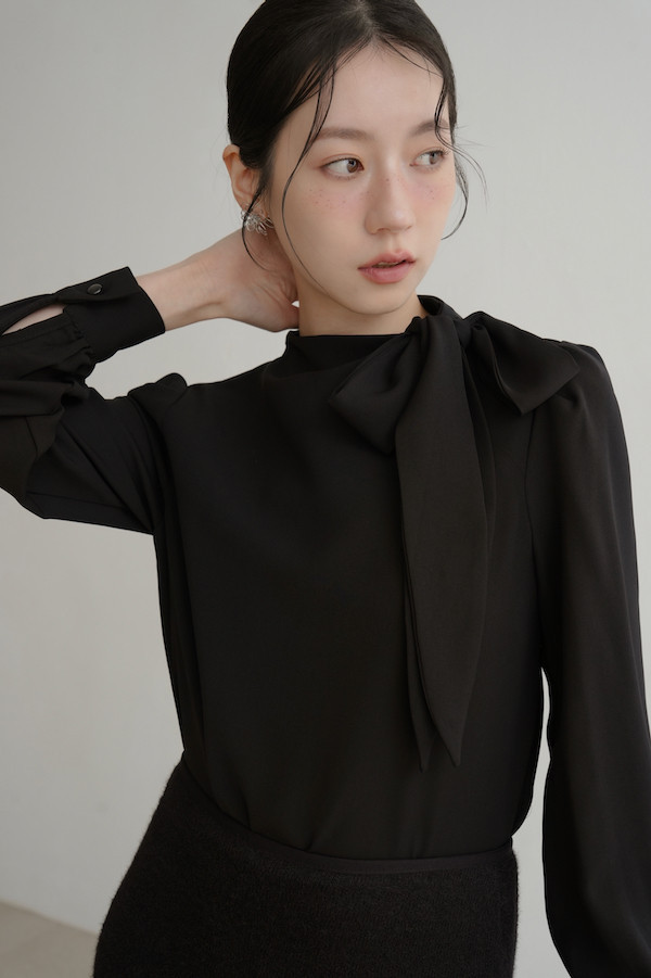 側邊綁帶設計長袖上衣(黑) 