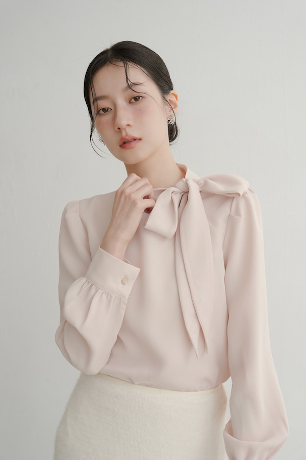 側邊綁帶設計長袖上衣(米杏) 