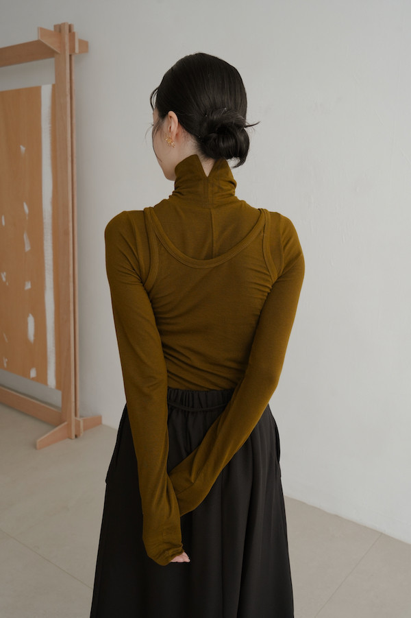 後領開衩附背心上衣(橄欖綠) 