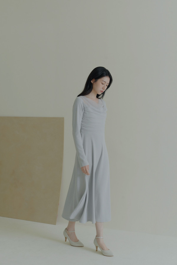 垂領抓褶網紗長洋裝(淺藍) 