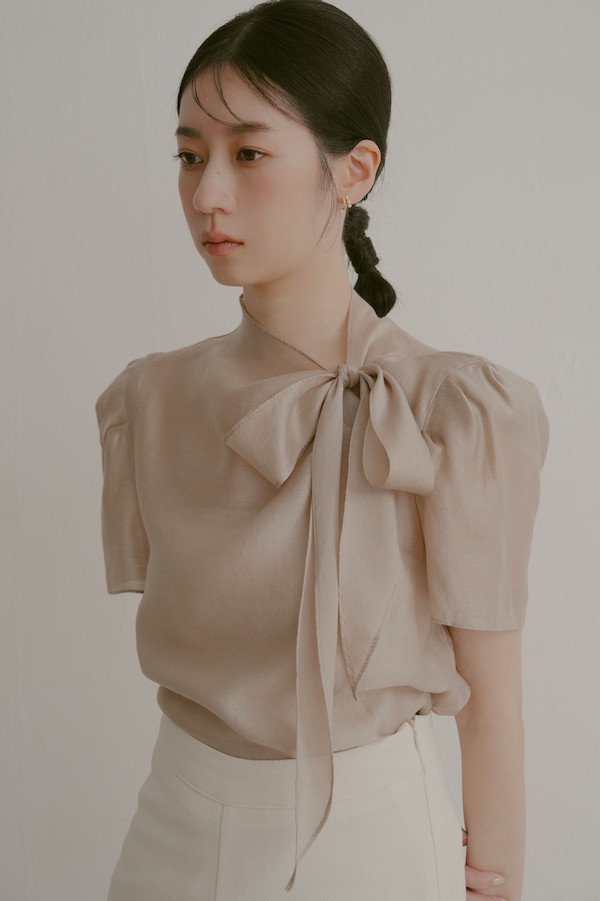 【SALE】側邊綁帶微透肌上衣(裸膚) 