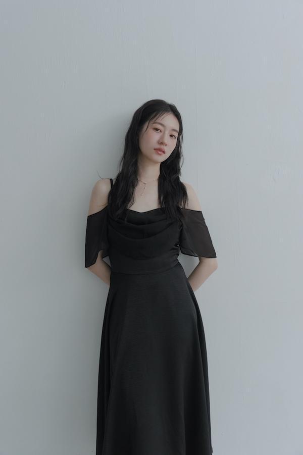 垂領卡肩雪紡洋裝(黑) 