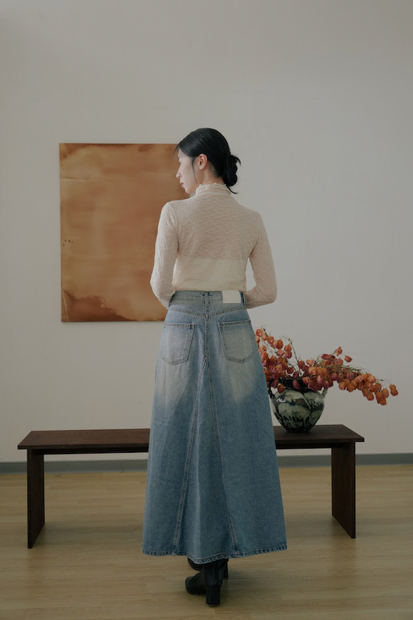 高領彈性蕾絲上衣(米白) 