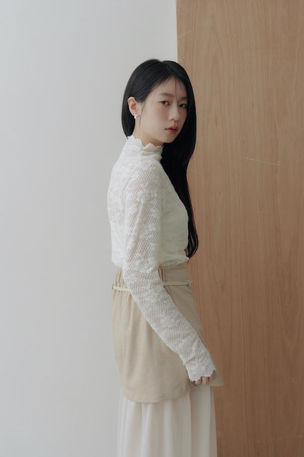 包領花朵蕾絲上衣(白) 