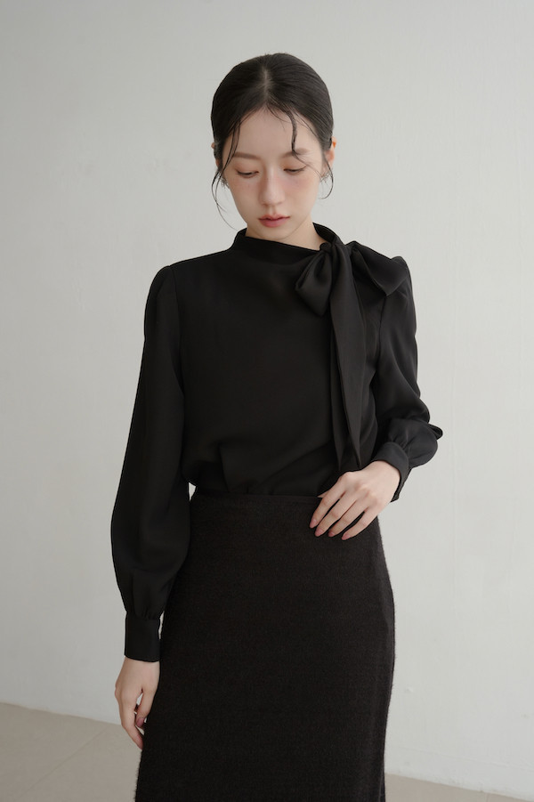 側邊綁帶設計長袖上衣(黑) 