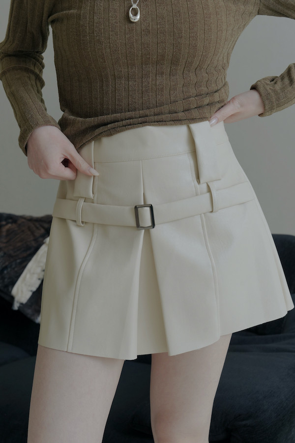 設計感皮革短褲裙(白) 