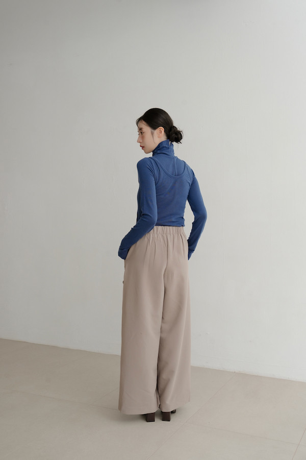 兩側釘釦設計長褲(米灰) 