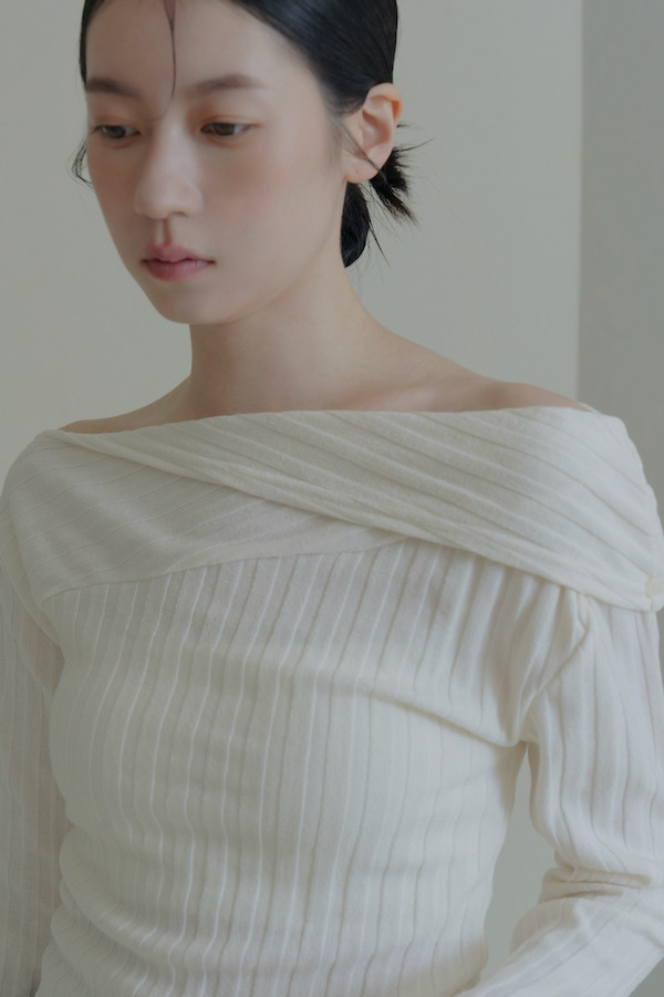 不規則卡肩坑條紋上衣(白) 