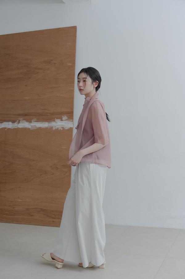 透肌彎弧袖韓系上衣(太妃糖) 