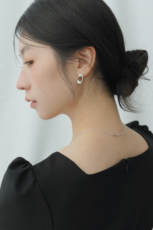 扭結拉絲圈圈耳針(金/銀) 