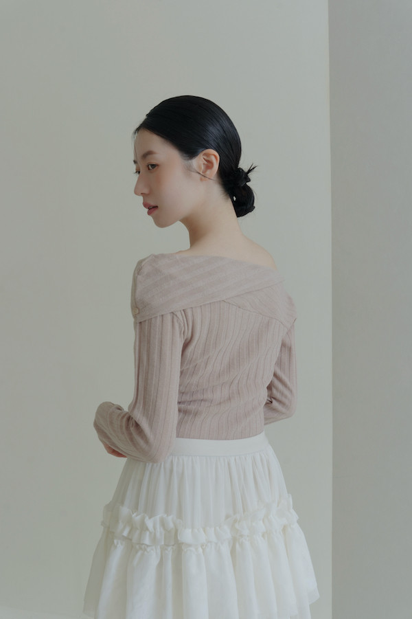 不規則卡肩坑條紋上衣(杏) 
