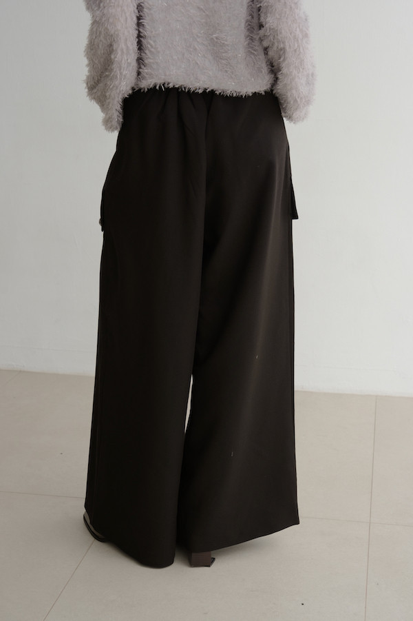 兩側釘釦設計長褲(黑) 