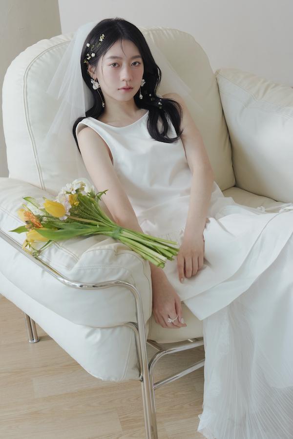 快閃-層次下襬側邊綁帶背心裙(白) 