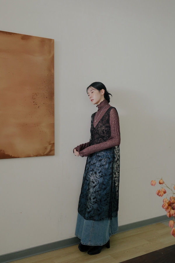 V領刺繡蕾絲背心裙(黑) 