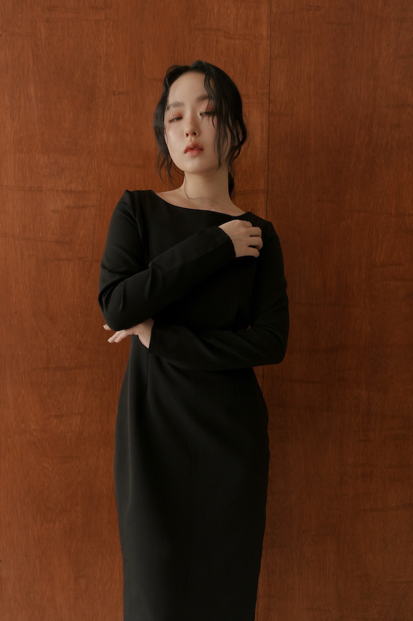 下襬透紗船型領小洋裝(黑) 