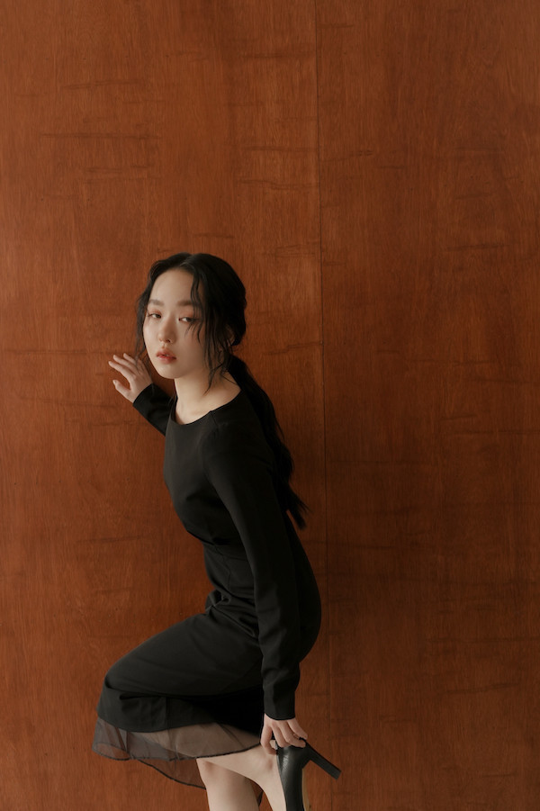 下襬透紗船型領小洋裝(黑) 