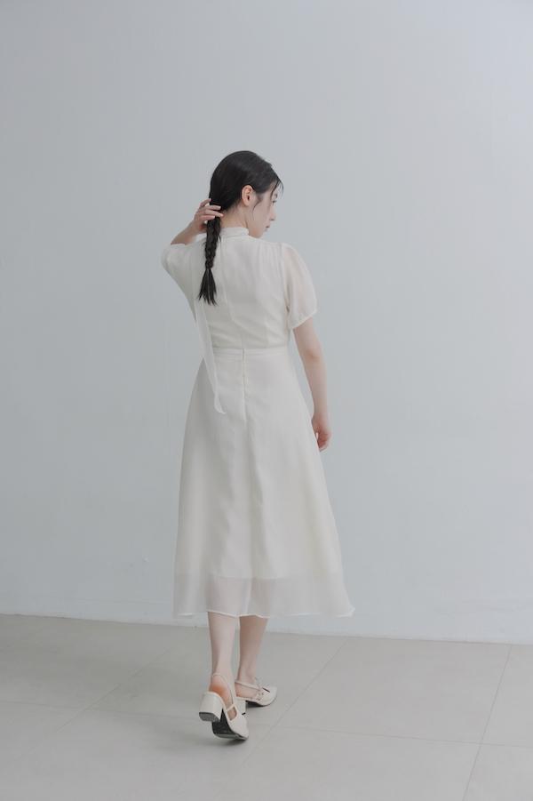 領巾小包袖天絲洋裝(米白) 