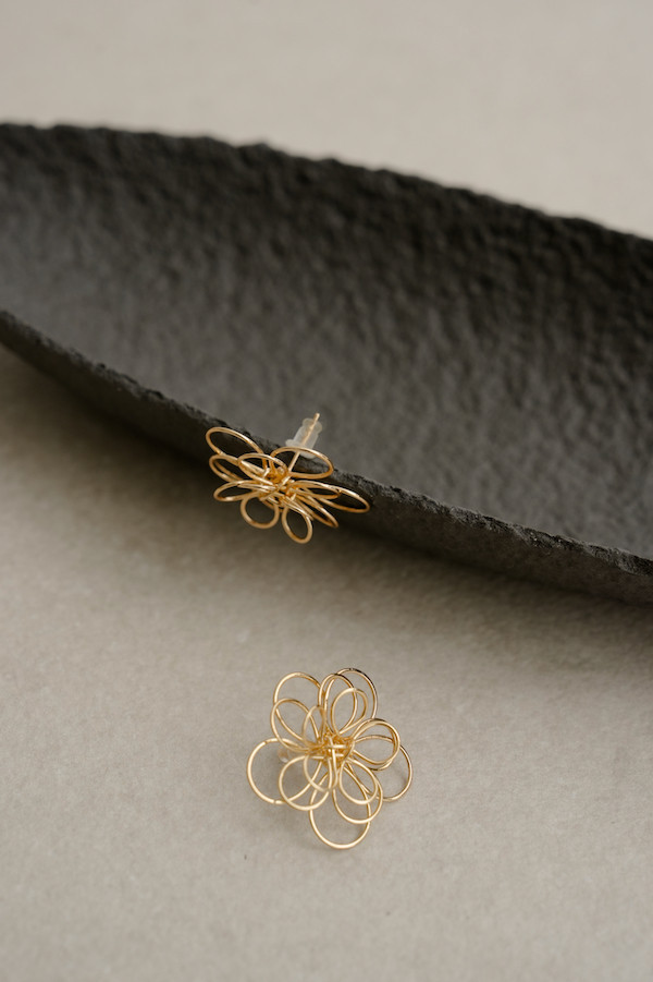 線條花朵設計耳針(金) 