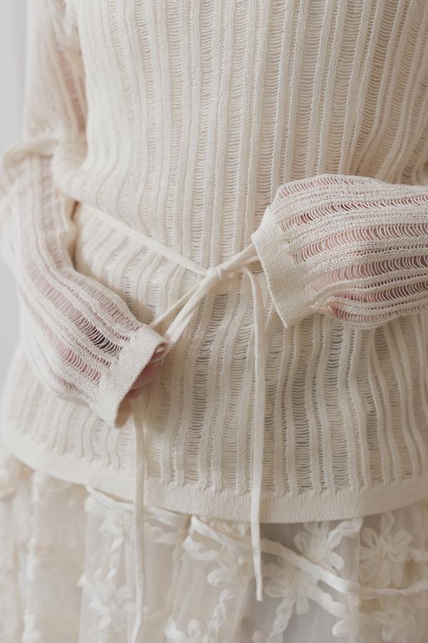 直條紋洞洞針織上衣(白) 