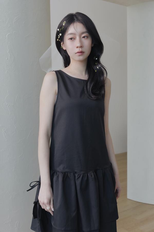 快閃-層次下襬側邊綁帶背心裙(黑) 