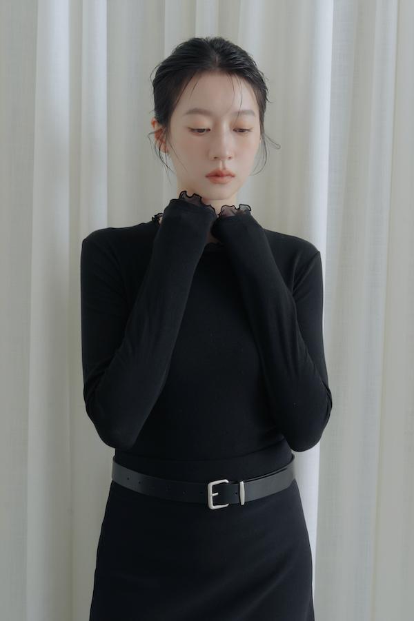 木耳薄紗滾邊天絲上衣(黑) 