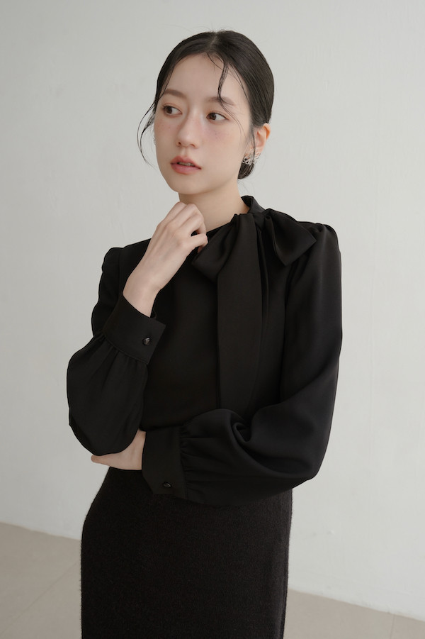 側邊綁帶設計長袖上衣(黑) 