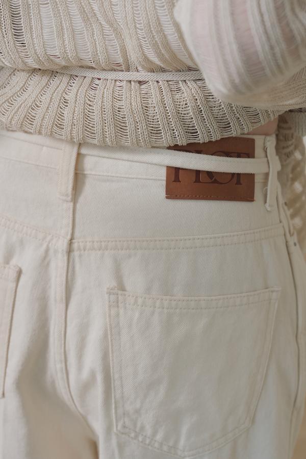 附繫帶簡約白色牛仔褲(米白) 