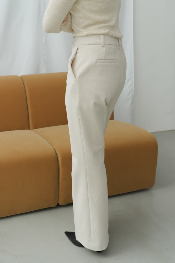 小喇叭羊毛修身長褲(米白) 